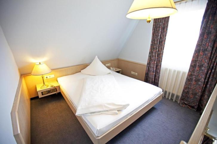 Hotel Hirsch Leonberg Eksteriør billede
