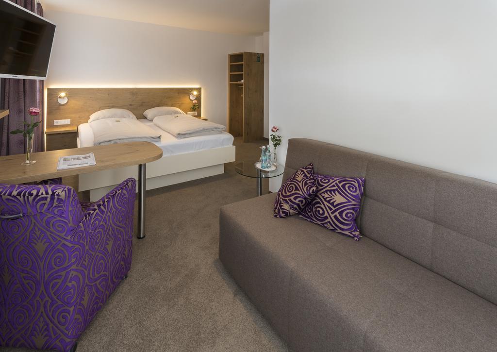 Hotel Hirsch Leonberg Eksteriør billede